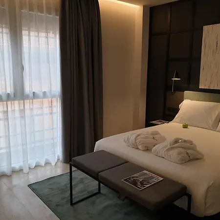 Sercotel Ayala ホテル