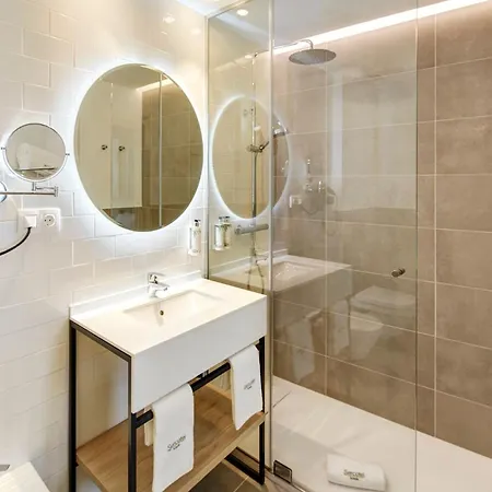 ホテル Sercotel Ayala