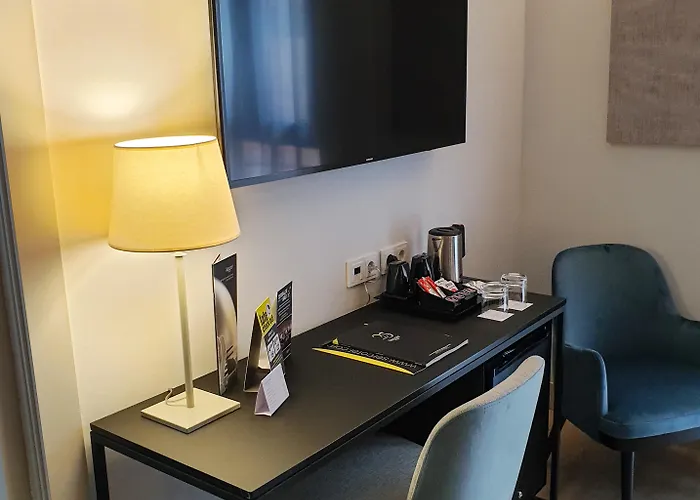 Sercotel Ayala Hotell